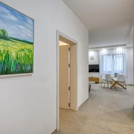 Daire Charming Sea Escape