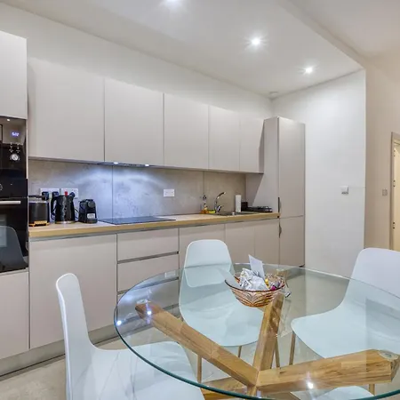 Charming Sea Escape Apartman *