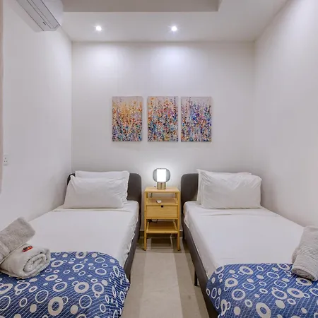 Daire Charming Sea Escape Sliema