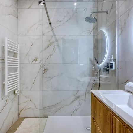 Charming Sea Escape Apartman *