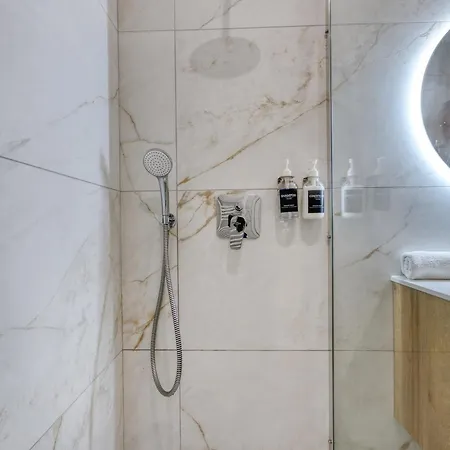 Charming Sea Escape Apartman *