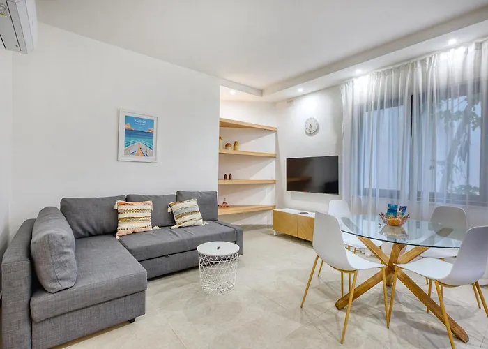 Charming Sea Escape Sliema